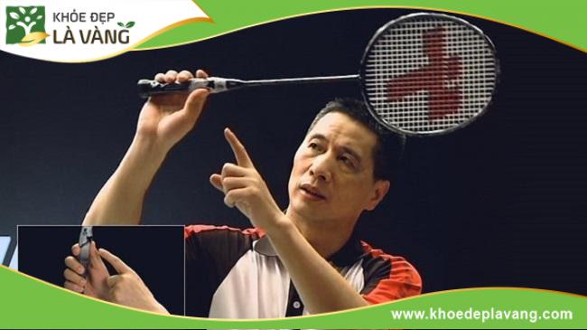 Cách cầm vợt cầu lông đúng