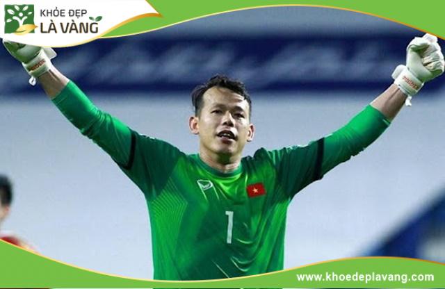 Top 11 cầu thủ bóng đá cao nhất Việt Nam cập nhật 2022