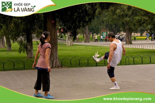 Đá cầu giúp giải tỏa căng thẳng và tăng sự tập trung