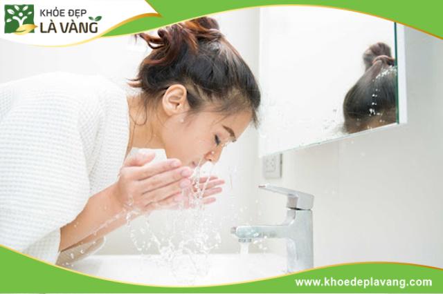 Làm sạch da mỗi ngày để da thông thoáng, hạn chế mụn