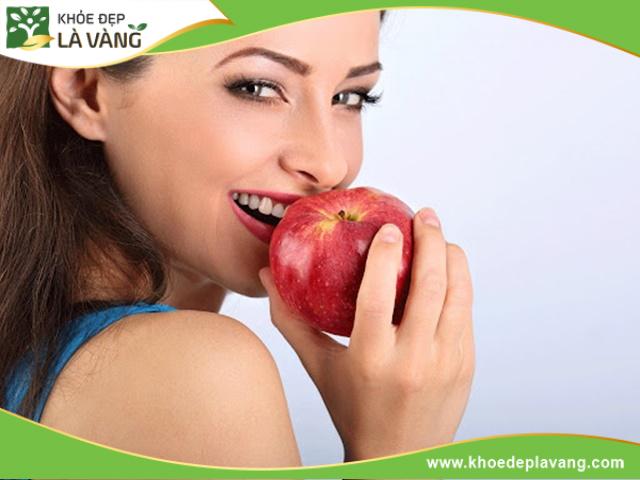 Ăn táo không gây mụn nếu được dùng với lượng vừa phải
