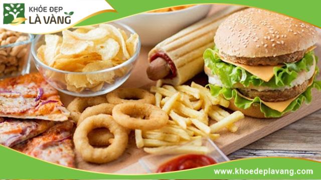 Lạm dụng thức ăn nhanh có thể khiến chiều cao kém phát triển