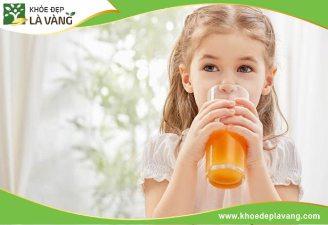 Mỗi ngày nên uống 200-300ml nước cam để hỗ trợ phát triển chiều cao